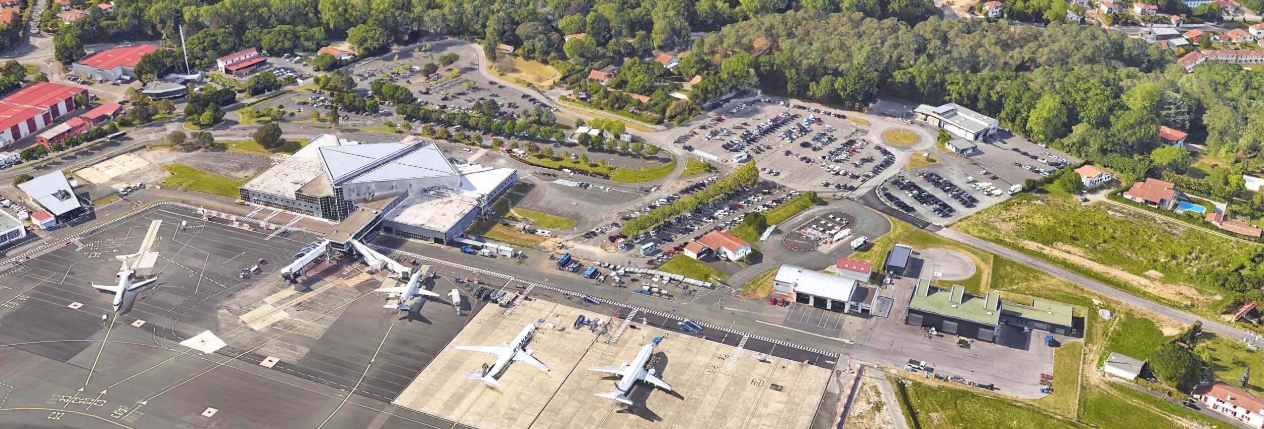 Parking et taxiway de l'Aéroport de Biarritz